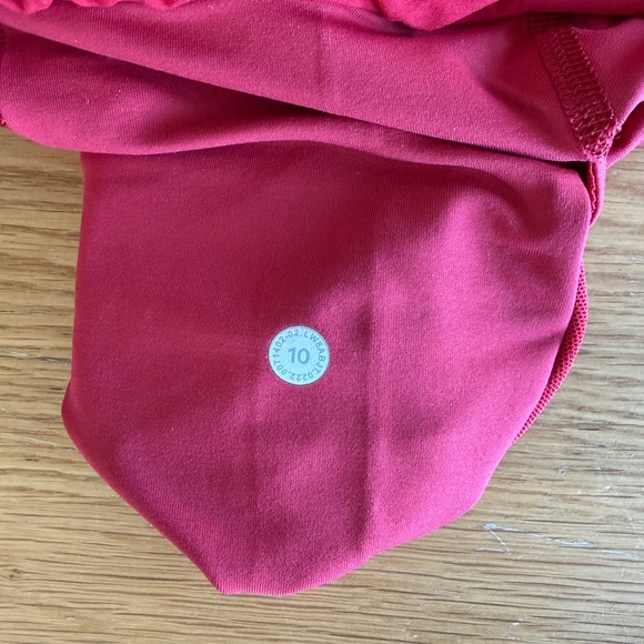 lululemon Women's Tennis Skirt bundle of 2 – size 10 (navy + red) - Picture 6 of 6